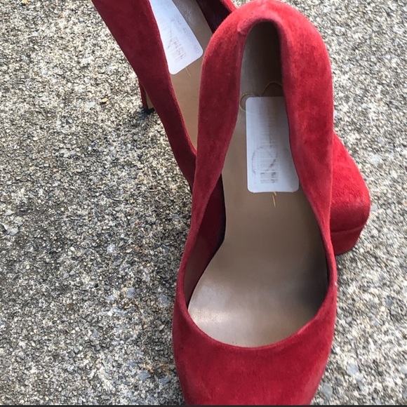 Jessica Simpson Shoes - Sexy red Jessica Simpson heels size 6 1/2